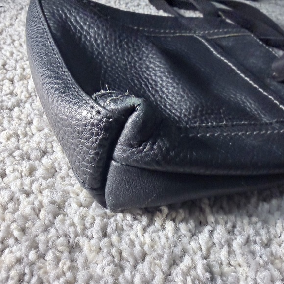 The Sak Black Leather Crossbody Bag – Minimalist Everyday - Picture 11 of 11